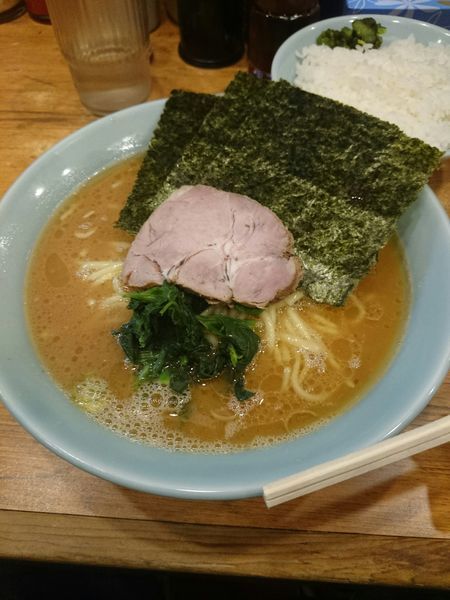 「ラーメン中　750円」@横浜ラーメン 武蔵家 稲田堤店の写真
