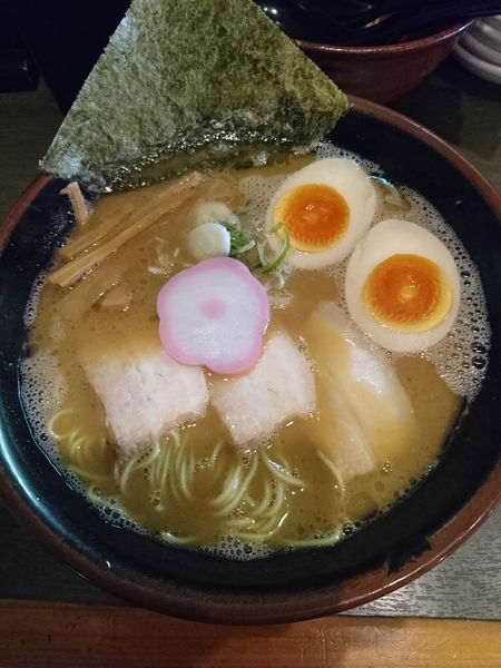 「中華蕎麦 648円 味玉(ラーパス)」@上州濃厚中華蕎麦 はたお商店 下小出本店の写真