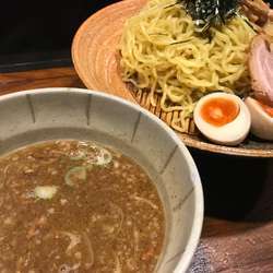 濃厚魚介つけ麺（¥800）