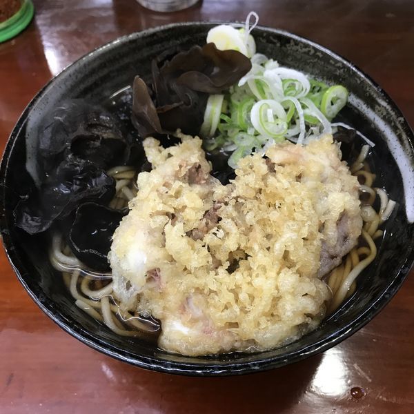 「かけ（￥280）＋ゲソ天（￥120）＋木クラゲ（￥100）」@二葉の写真