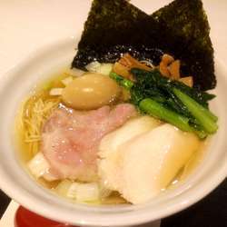 特製鶏だし塩RAMEN1048円