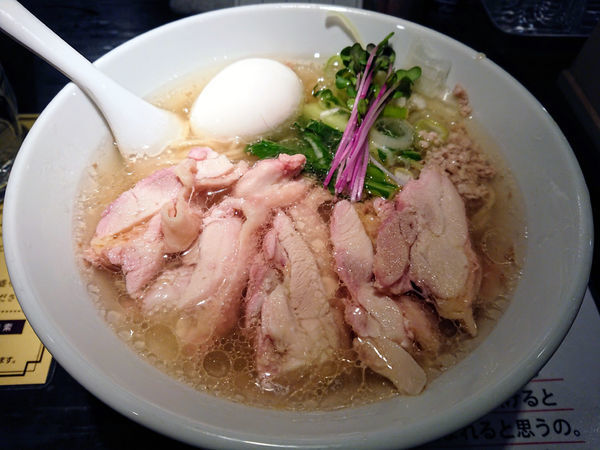 「塩生姜らー麺＋肉玉入り」@塩生姜らー麺専門店 MANNISHの写真