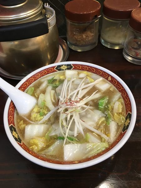 「ちびわんたんめん（塩、細麺）」@わんたんめんの店 しお福の写真