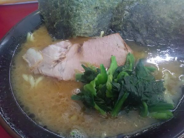 「ラーメン中盛り590円」@家系ラーメン 王道の写真