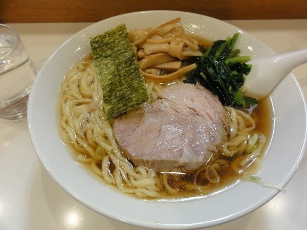 「ラーメン　大盛」@らぁめん ほりうち 新橋店の写真
