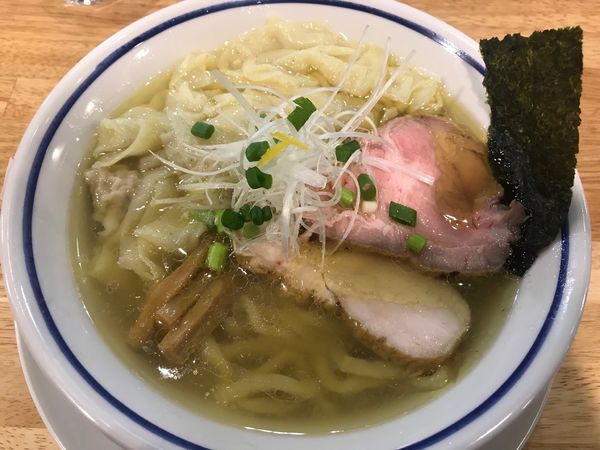 「ワンタン中華そば」@手打式超多加水麺 ののくらの写真