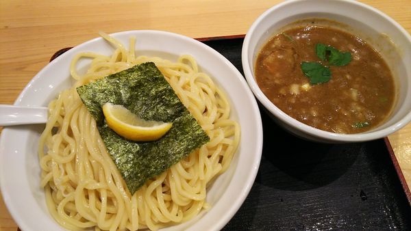 「濃厚煮干しつけ麺（大）」@つけめん 蕾 本家の写真