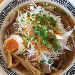 ネギらーめん 810円