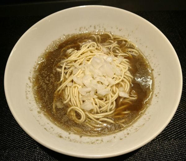 「醤油　かけそば＆あぶらそば」@煮干乱舞の写真