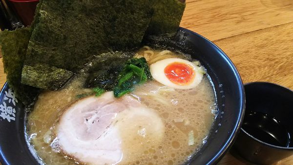 「豚骨醤油ラーメン ￥730 +黒マー油 ￥30」@壱八家 つきみ野店の写真