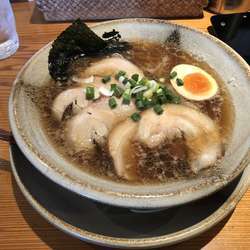 鶏がら醤油チャーシューメン
