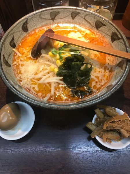 「ピリ辛 味玉、メンマ  770+20+20」@味噌一 三軒茶屋店の写真