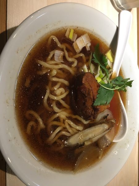 「生醤油ラーメン」@八王子 麺屋土竜の写真