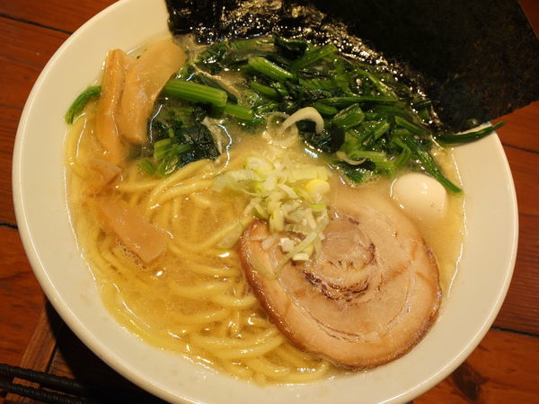 「塩豚骨ラーメン(並)+のり5枚ホウレン草」@一合舎 前橋店の写真