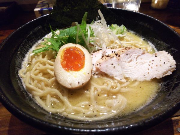 「鶏白湯らーめん 醤油＋大盛」@麺喰処 じゃジャ旨の写真