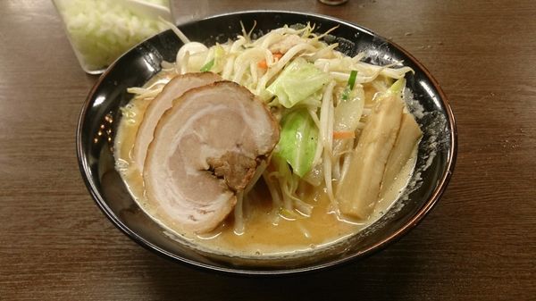 「豚骨味噌ラーメン大盛り980円」@横浜家系ラーメン 藤家の写真