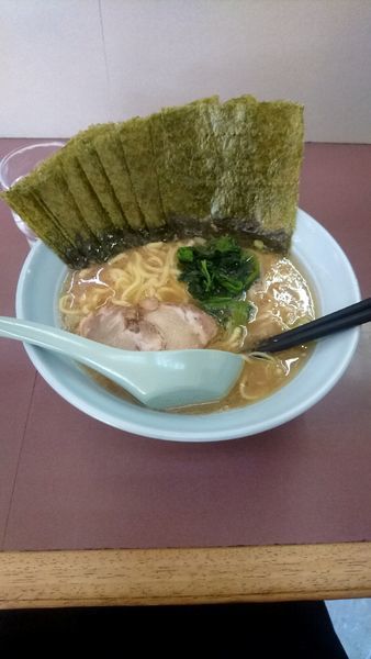 「ラーメン かため 海苔」@本牧家 本店の写真