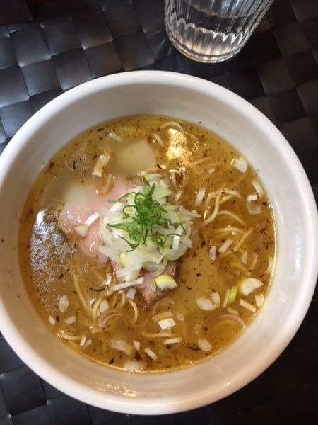 「ミニラーメン　（節ソース）　通常価格500円」@ONLY ONE NOODLE 壱富士の写真