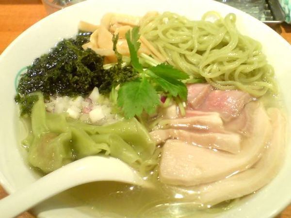 「塩グリーン麺，特製 [1150円]」@麺屋 六感堂 Rock'anDoの写真