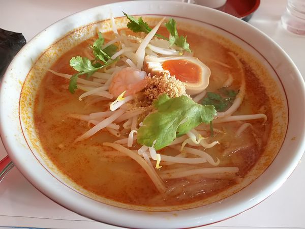 「トムヤムクンラーメン ※クーポンで600円」@紅日香の写真