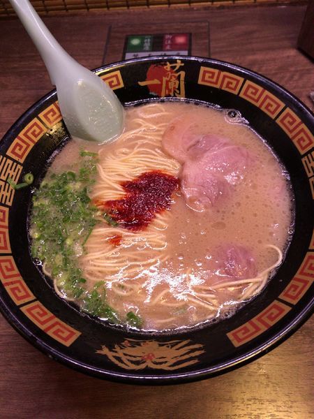 「天然とんこつラーメン（790円）」@一蘭 立川店の写真