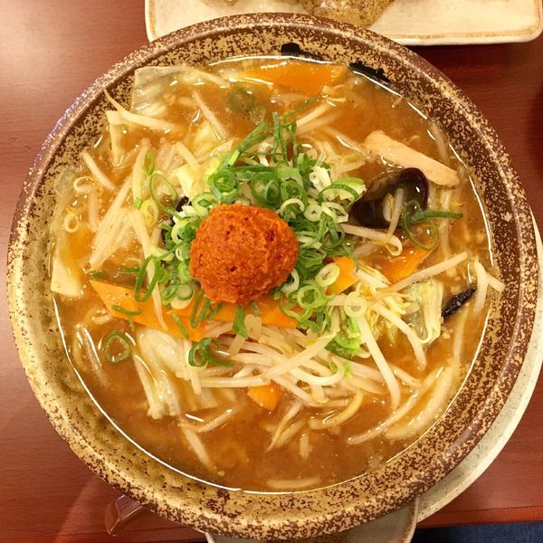 「野菜辛味噌らーめん780円+餃子390円」@越後秘蔵麺 無尽蔵 トレッサ横浜店の写真