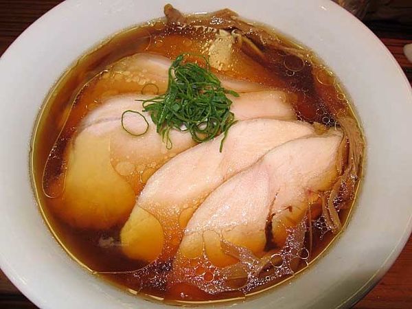 「チャーシュー醤油ラーメン　1,100円」@ラーメン屋 トイ・ボックスの写真