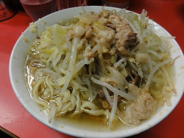 「ラーメン600円　麺硬め　ニンニク　脂」@ラーメン二郎 三田本店の写真