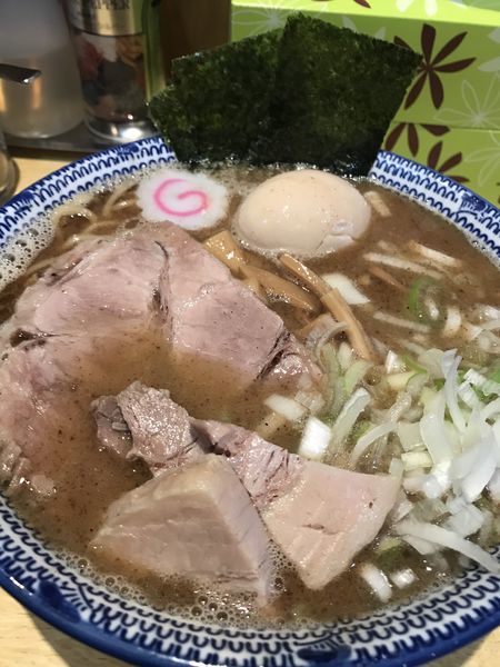 「中華そば　味玉・短冊チャーシュー・海苔３枚」@くり山の写真