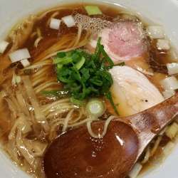 軍鶏と牛の醤油らーめん(限定)