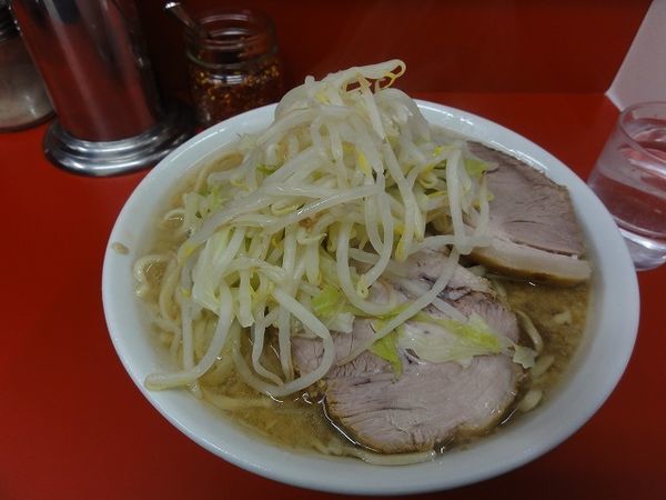 「ラーメン小　700円　野菜少な目　ニンニク」@ラーメン二郎 神田神保町店の写真