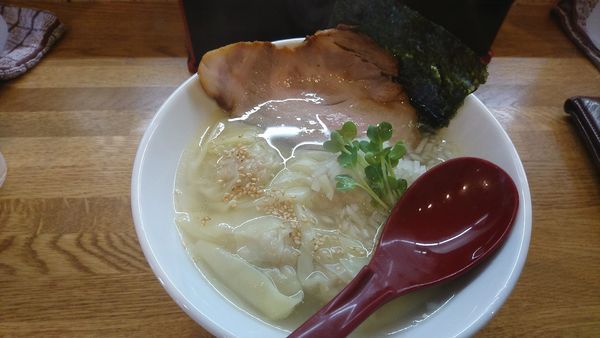 「塩ワンタン麺　850円」@中華そば JUN-CHANの写真