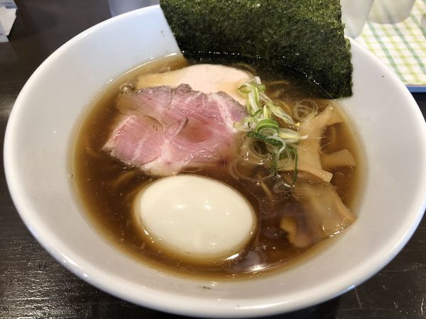 「しょうゆらーめん＋あじたま」@麺屋 湊の写真