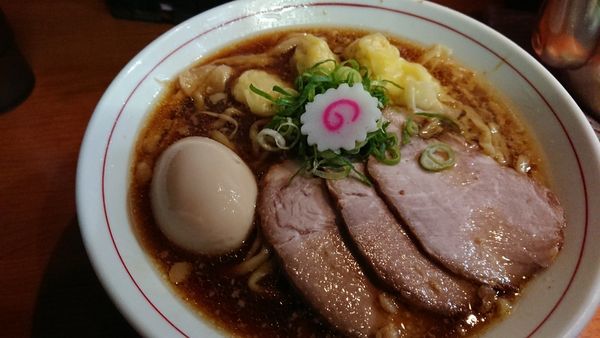 「特製中華そば(1000円)大盛無料」@横浜中華そば 維新商店の写真