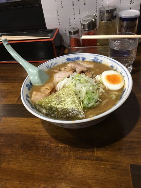 「濃厚味噌ラーメン大盛り 750円＋100円」@豚男爵の写真