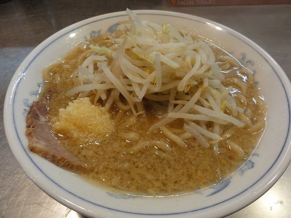 「ラーメン　680円　麺柔かめ　野菜少な目」@らーめん大 汐留店の写真