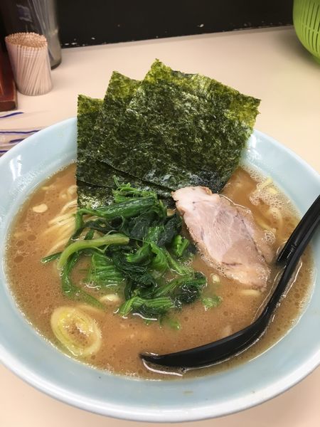「ラーメン中盛」@横浜家系ラーメン田中の写真