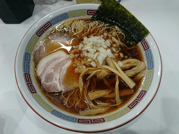 「正油らーめん」@煮干鰮豚骨らーめん 嘉饌の写真