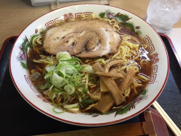 「ラーメン大盛り麺固め」@権兵衛の写真