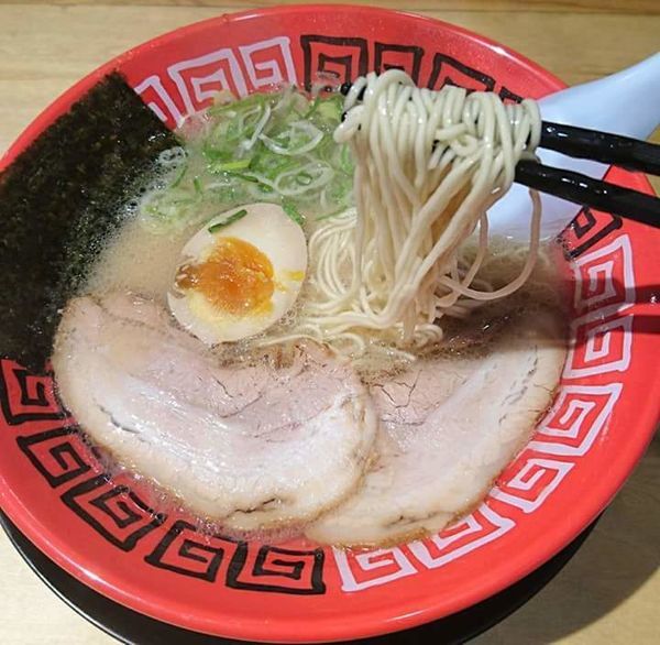 「豚骨ラーメン」@中るラーメン 筑紫野店の写真