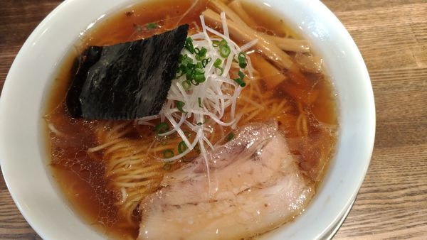 「醤油の旨味ソバ」@Tomboの写真