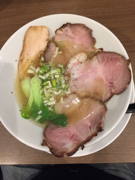 「黄金スープの塩チャーシュー増し ￥８２０円」@麺や いちころの写真