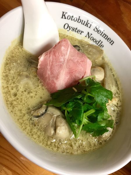 「【限定】白味噌牡蠣そば ￥880」@中華そば よしかわの写真