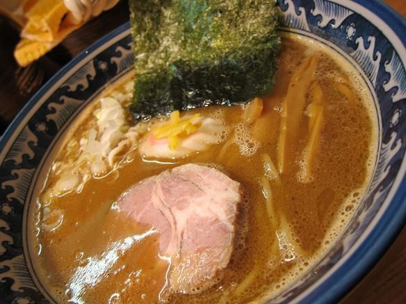 「ラーメン（こってり）」@麺屋 しゅはりの写真