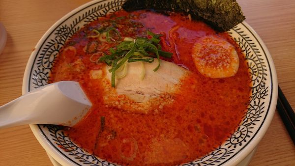 「豚骨醤油 赤」@丸源ラーメン 新鎌ケ谷店の写真