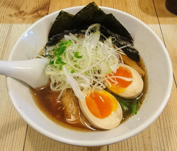 「だし醤油全部のせ」@焼きあご煮干しラーメン きちの写真