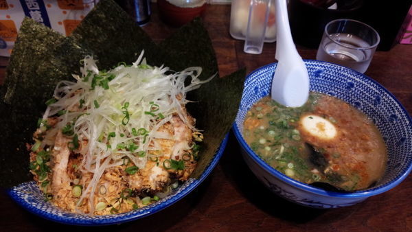 「醤油つけ麺全部入り」@葫 葛西店の写真