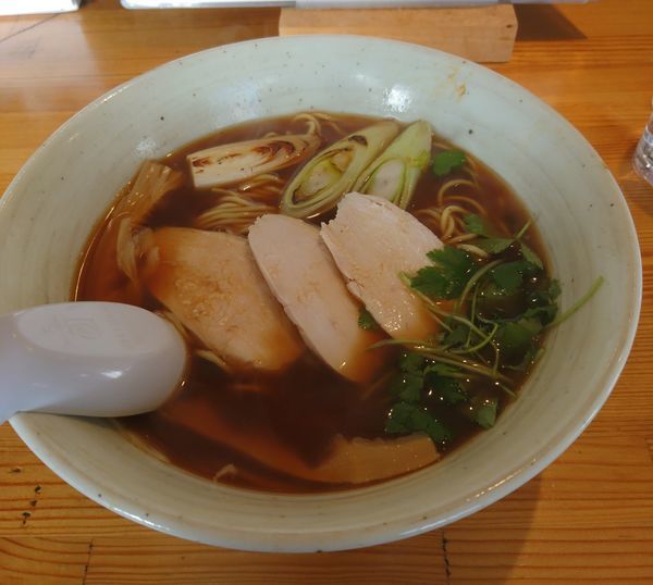 「三ヶ日限定 鴨出汁そば 鶏胸肉チャーシュー」@らぁめん 赤星の写真