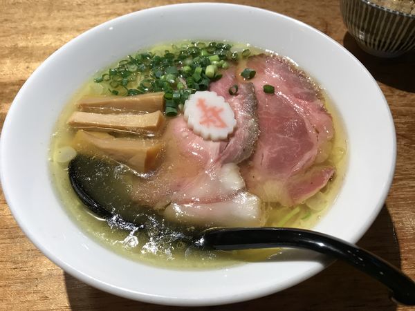 「マンガリッツァ豚と東北地鶏オールスター塩そば 1,000円」@麺ハウス こもれ美の写真