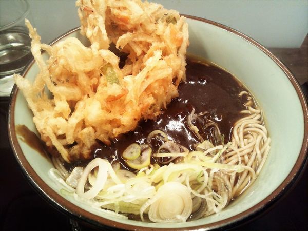 「カレーそば（410円）+かき揚げ（80円）」@船堀そば 文殊の写真